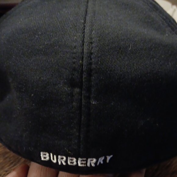 BURBERRY NWT KINGDOM  CAP  LARGE - Picture 4 of 10